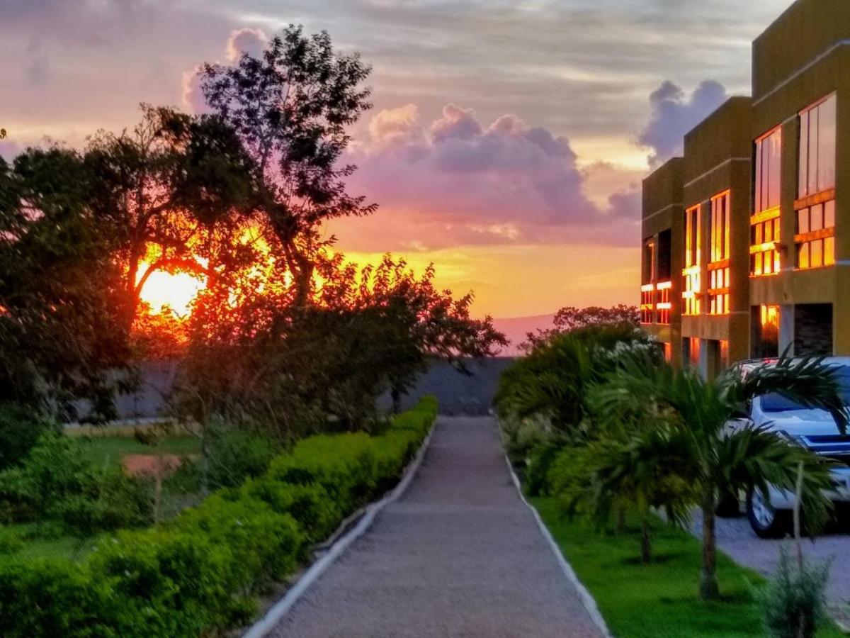 Flat Condominio Serra Negra Bezerros Luaran gambar